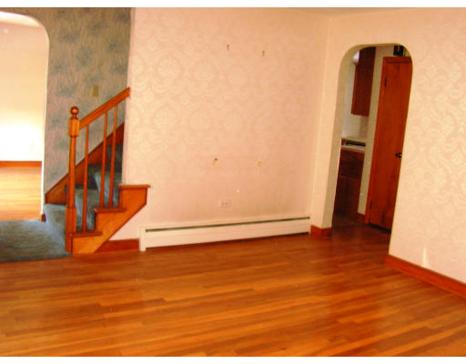 35 Dow Road Boston, MA 02132 - Photo 7 of 20 Gallery Image 7