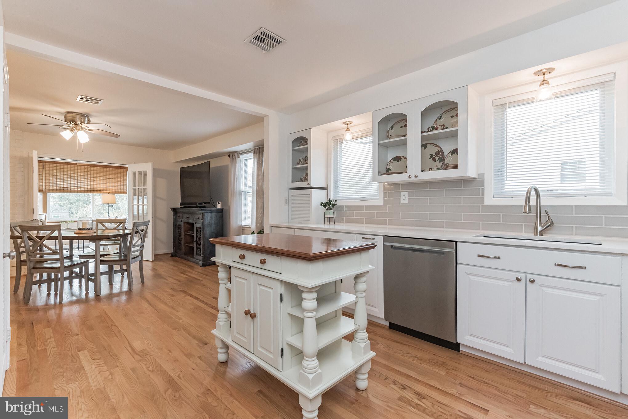 196 Sillery Bay Road Pasadena, MD 21122 - Photo 11 of 43 Gallery Image 11