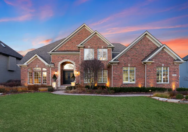 $1,250,000 | 2363 Fawn Lake Circle, Naperville, IL 60564