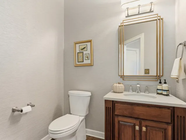 a view of house with a yard