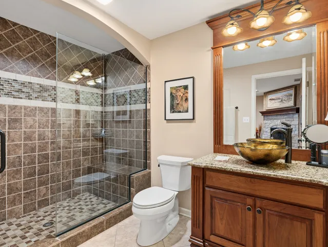 $1,250,000 | 2363 Fawn Lake Circle, Naperville, IL 60564