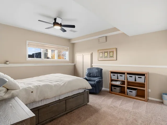 $1,250,000 | 2363 Fawn Lake Circle, Naperville, IL 60564