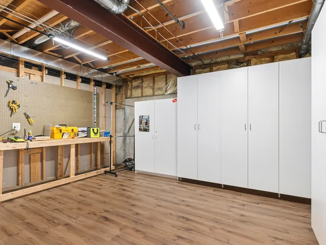 $1,250,000 | 2363 Fawn Lake Circle, Naperville, IL 60564