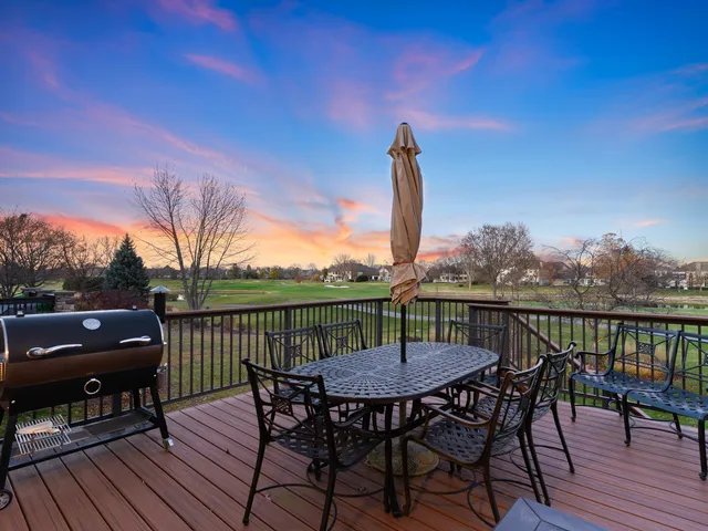 $1,250,000 | 2363 Fawn Lake Circle, Naperville, IL 60564