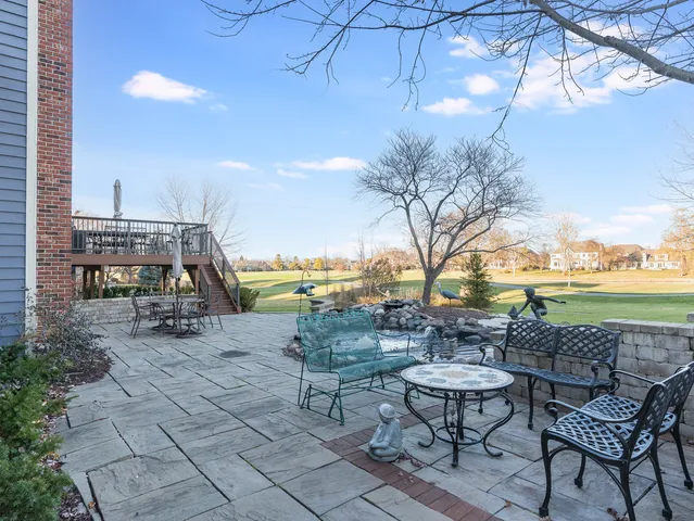 $1,250,000 | 2363 Fawn Lake Circle, Naperville, IL 60564
