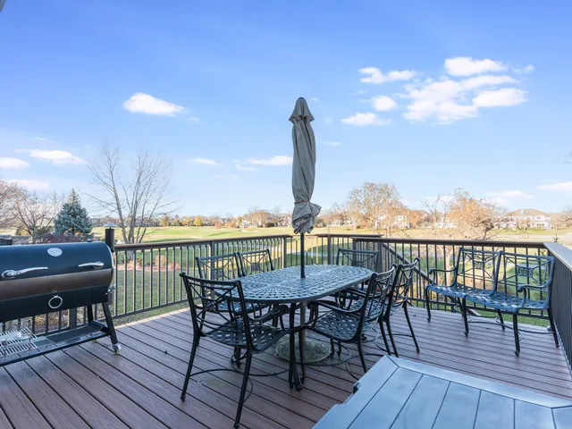 $1,250,000 | 2363 Fawn Lake Circle, Naperville, IL 60564