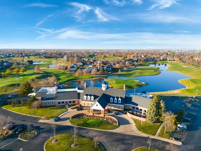 $1,250,000 | 2363 Fawn Lake Circle, Naperville, IL 60564