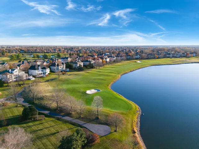 $1,250,000 | 2363 Fawn Lake Circle, Naperville, IL 60564