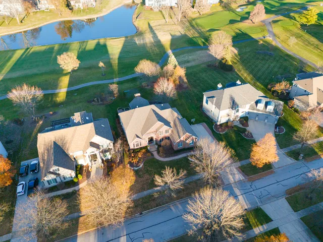 $1,250,000 | 2363 Fawn Lake Circle, Naperville, IL 60564