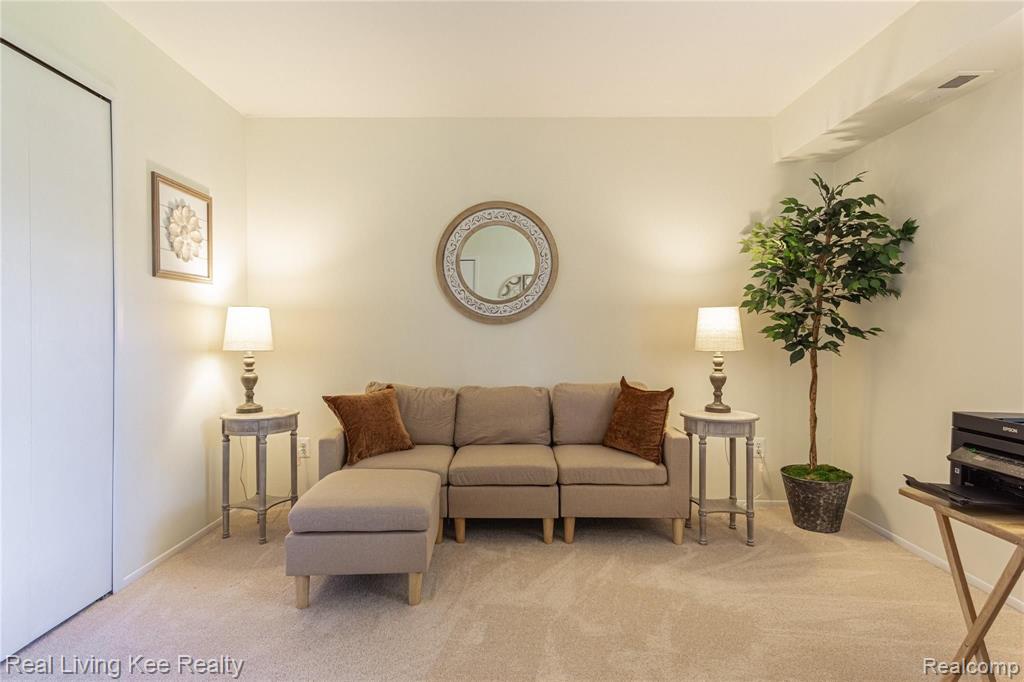 1853 Meadow Dale Court Rochester Hills, MI 48309 - Photo 29 of 43