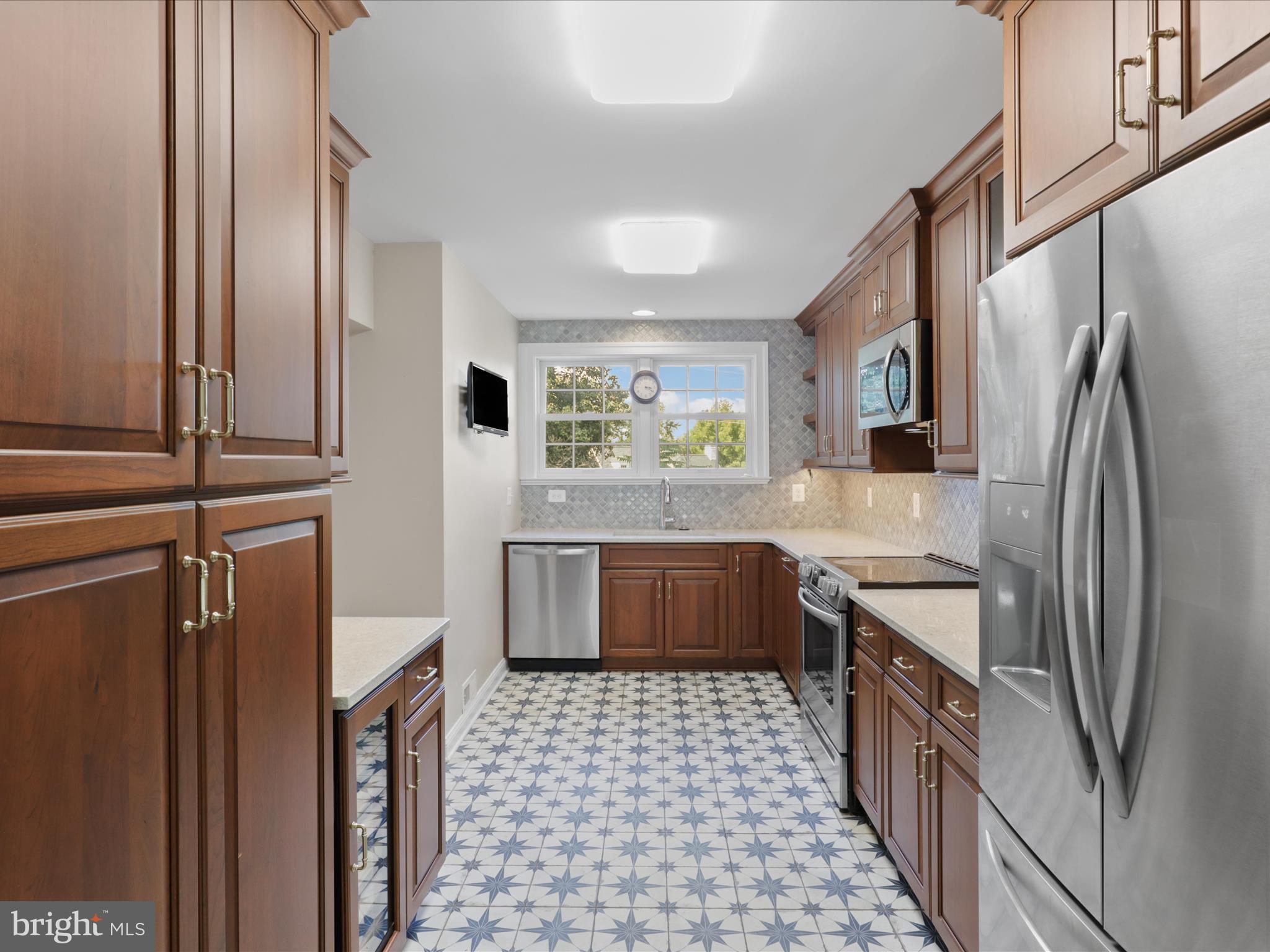 1955 Kirby Road Falls Church, VA 22043 - Photo 2 of 6 Large, sunny kitchen