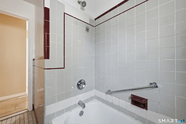 $2,200 | 972 Capitol Avenue, Unit 1, Bridgeport, CT 06606