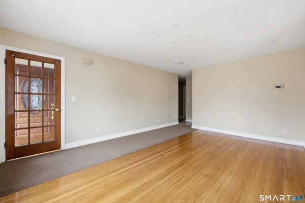 $2,200 | 972 Capitol Avenue, Unit 1, Bridgeport, CT 06606