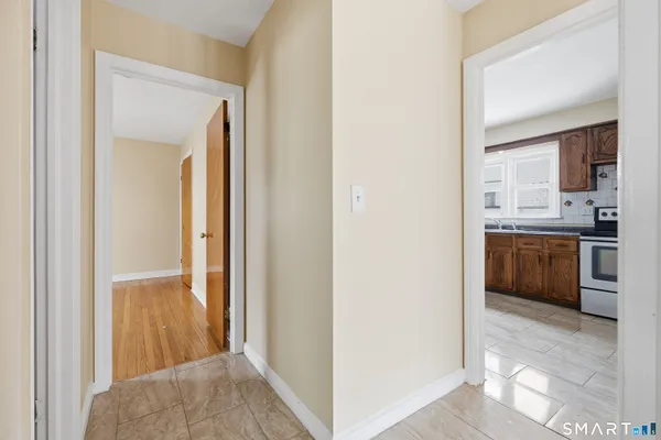 $2,200 | 972 Capitol Avenue, Unit 1, Bridgeport, CT 06606