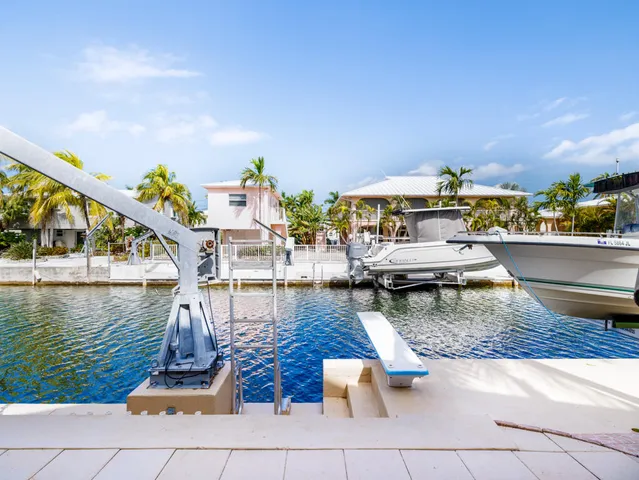 $999,000 | 29559 Ranger Avenue, Big Pine Key, FL 33043