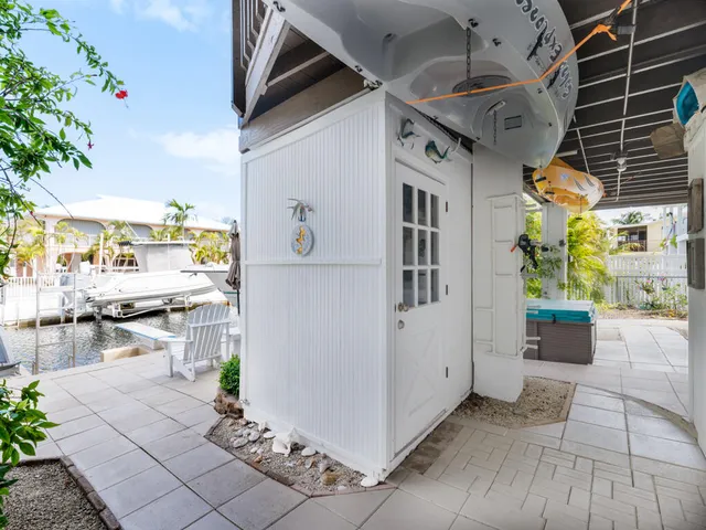 $999,000 | 29559 Ranger Avenue, Big Pine Key, FL 33043