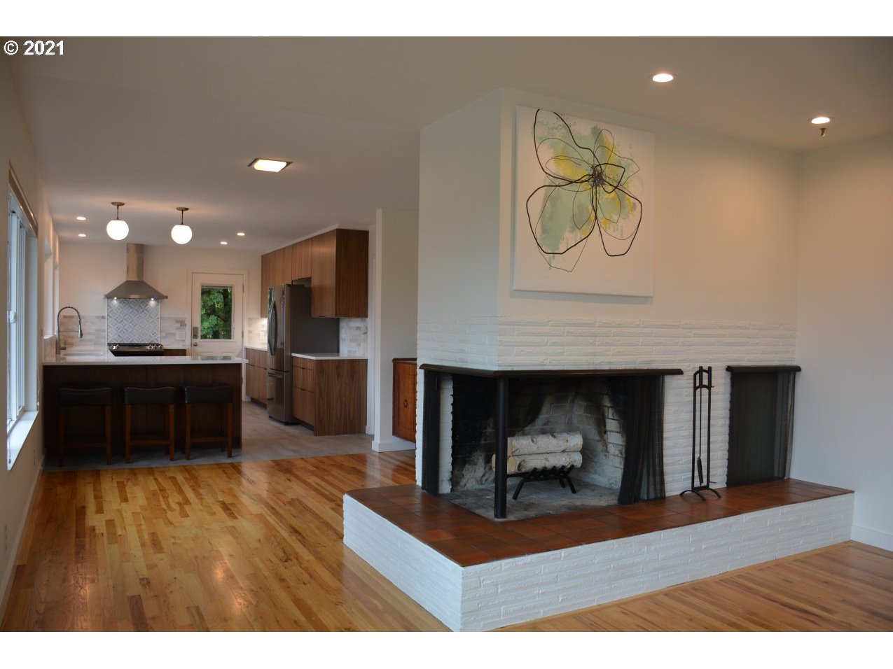 4029 Southwest Altadena Avenue Portland, OR 97239 - Photo 2 of 20 Gallery Image 2