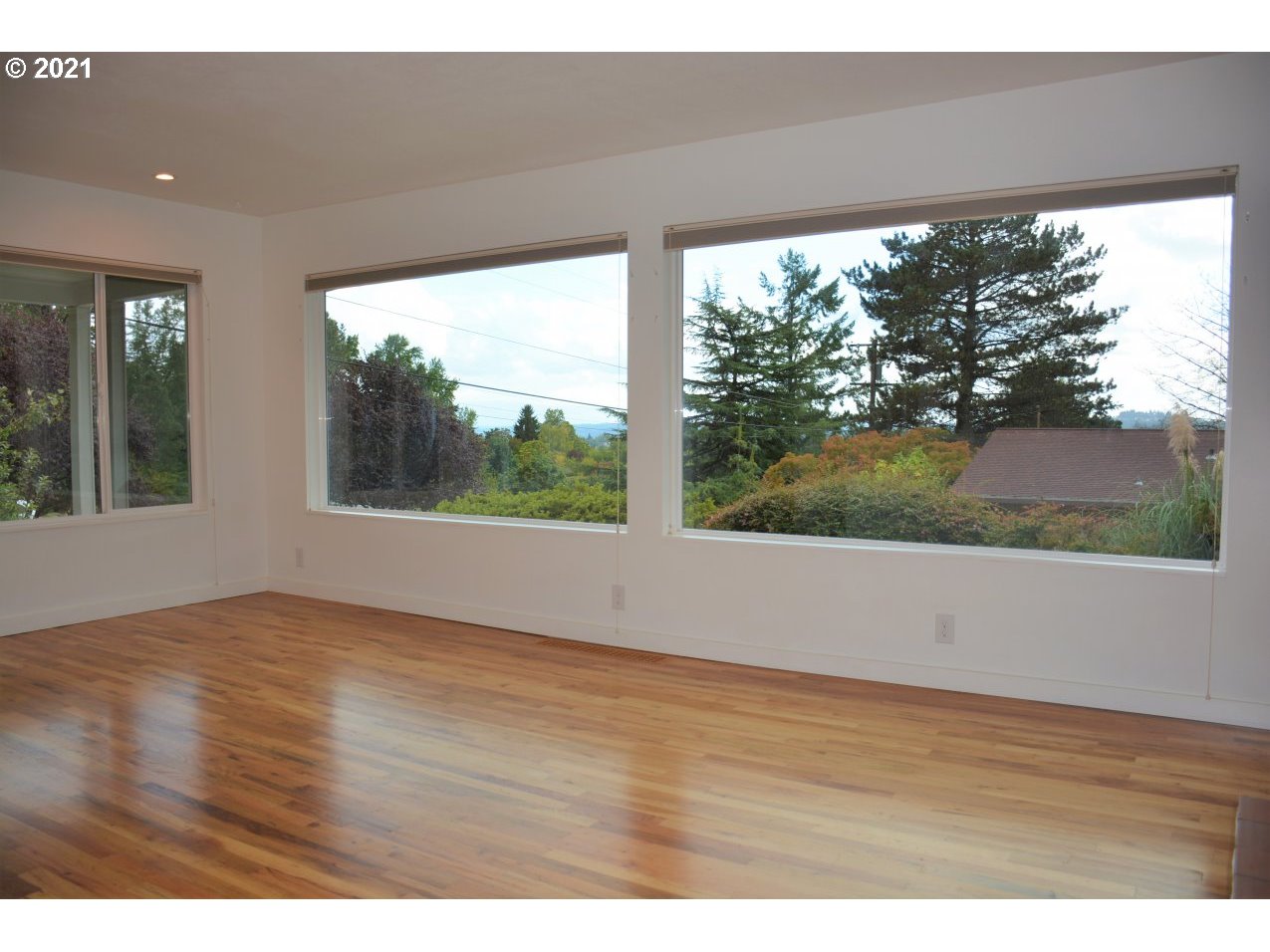 4029 Southwest Altadena Avenue Portland, OR 97239 - Photo 15 of 20 Gallery Image 15
