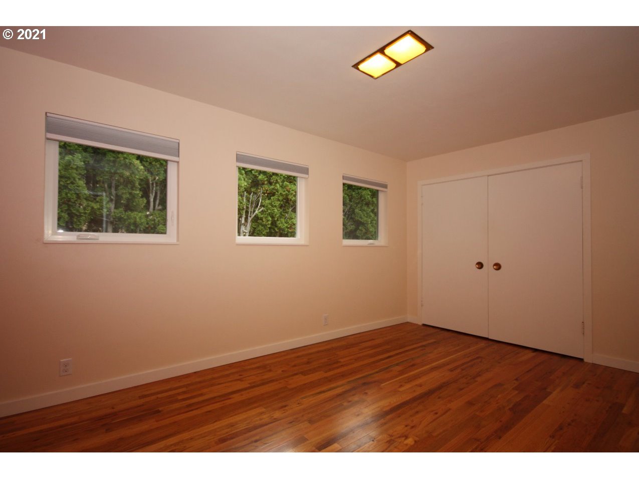 4029 Southwest Altadena Avenue Portland, OR 97239 - Photo 8 of 20 Gallery Image 8