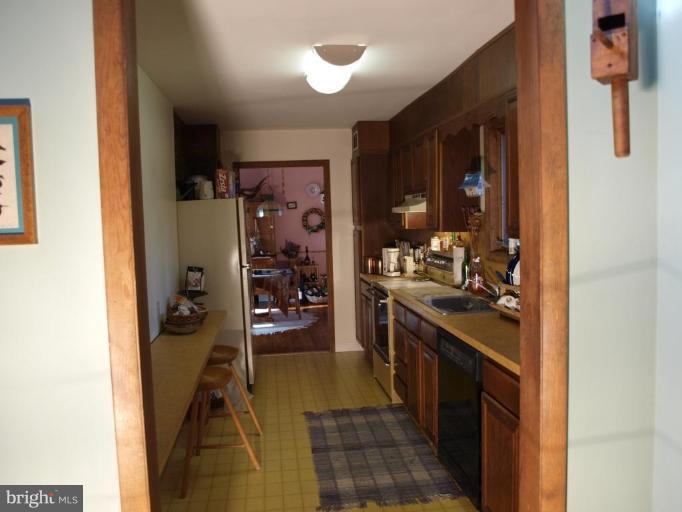 1425 Town Point Road Chesapeake City, MD 21915 - Photo 10 of 18 Kitchen - 1425 Town Point Rd, Chesapeake City MD