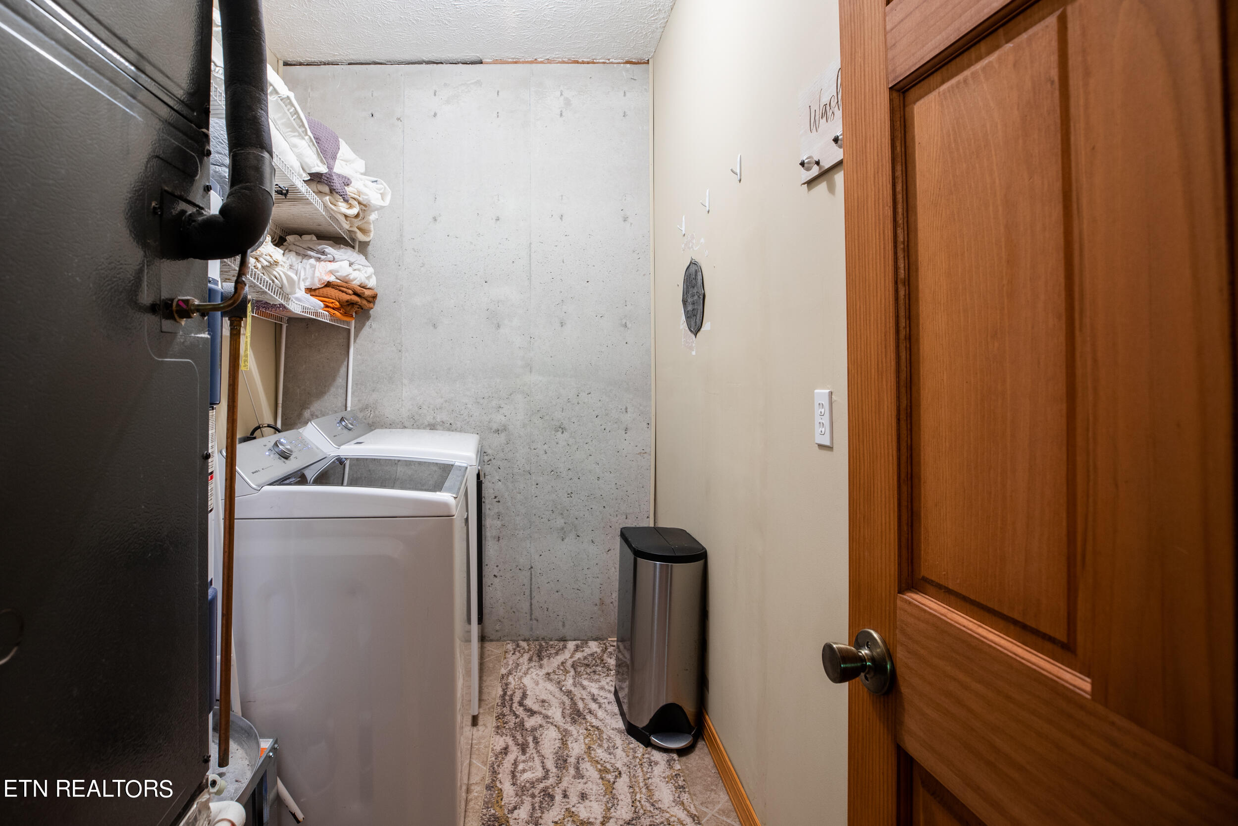 1194 Cove Pointe Road La Follette, TN 37766 - Photo 27 of 39 Laundry