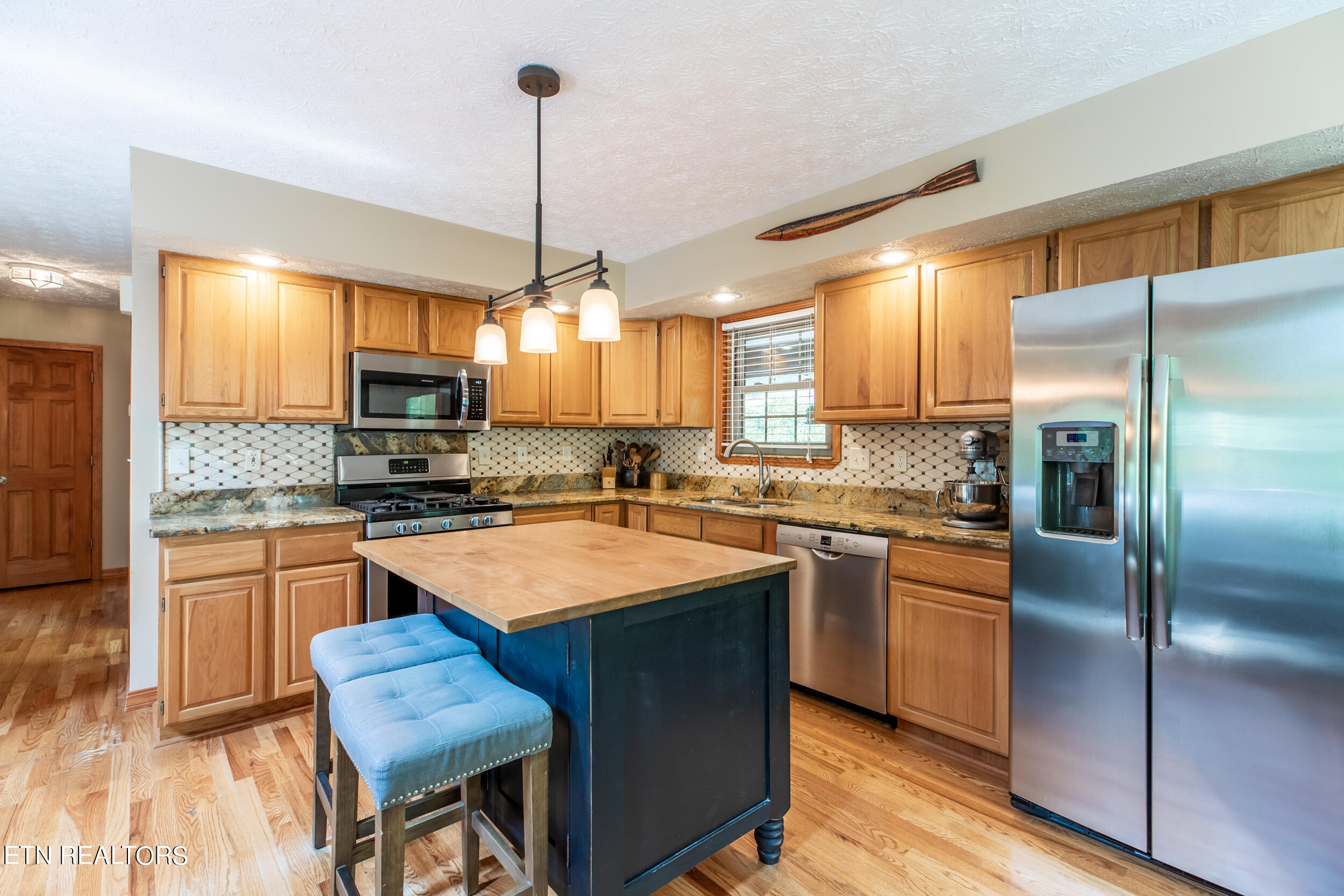 1194 Cove Pointe Road La Follette, TN 37766 - Photo 4 of 39 Kitchen