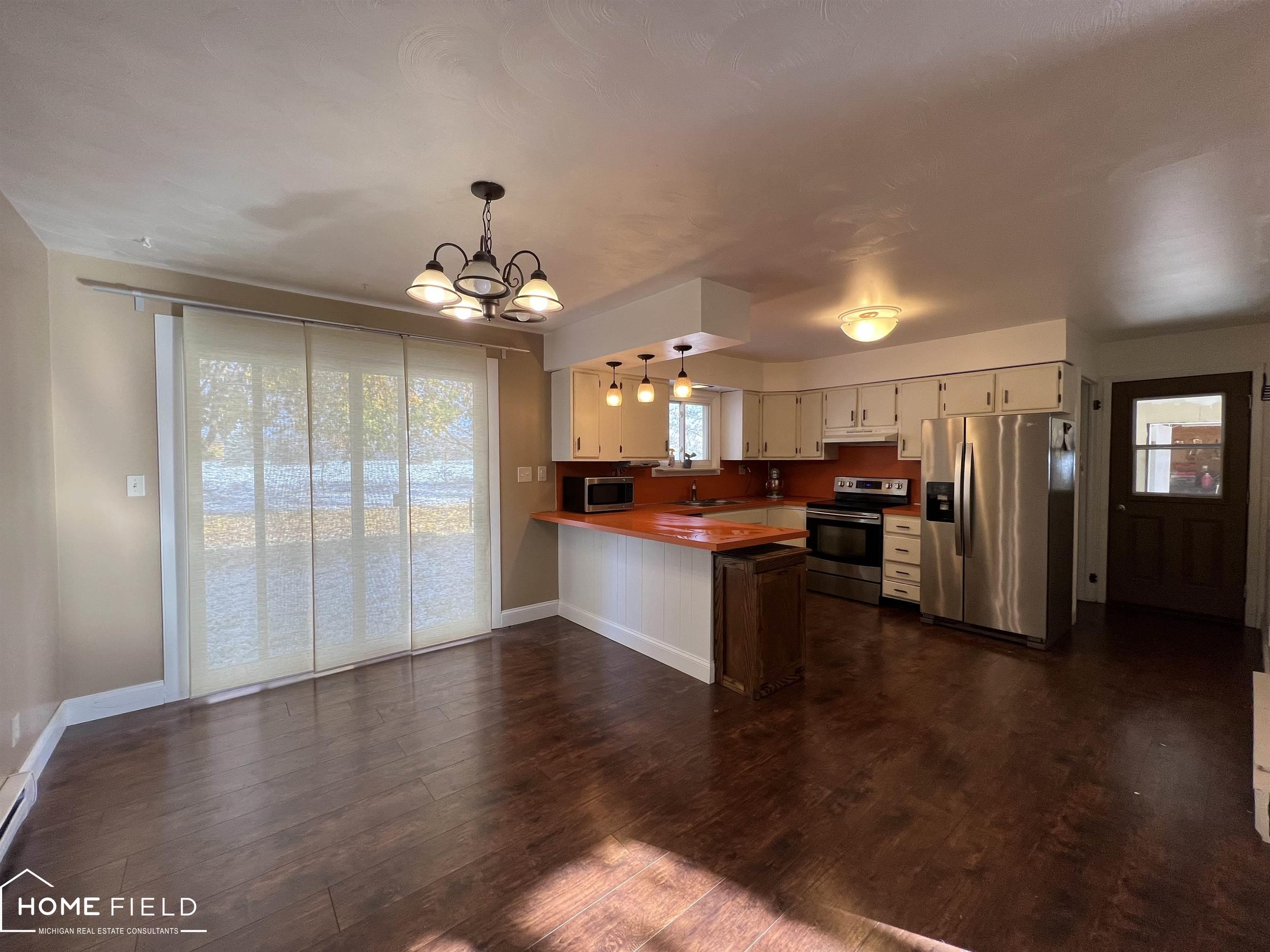 8718 West Krouse Road Ovid, MI 48866 - Photo 7 of 28 50127106-6.JPG