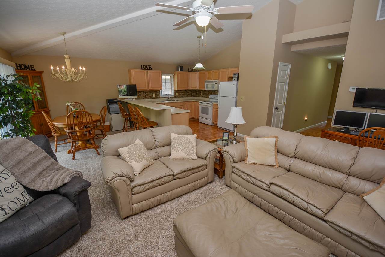 808 Silverwood Road Muncie, IN 47304 - Photo 8 of 32