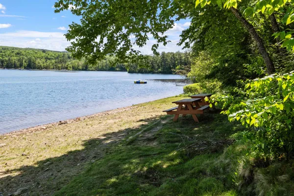 $348,000 | 1 Wentworth Lane, Barnstead, NH 03225