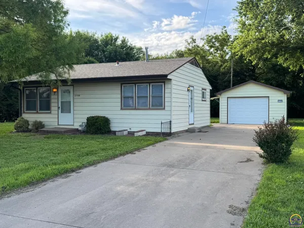 $159,000 | 2708 Northeast Seward Avenue, Topeka, KS 66616