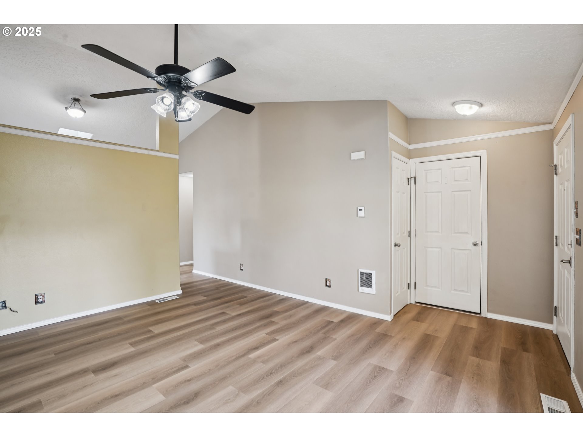 463 Hrubetz Road Southeast Salem, OR 97302 - Photo 7 of 27 Gallery Image 7