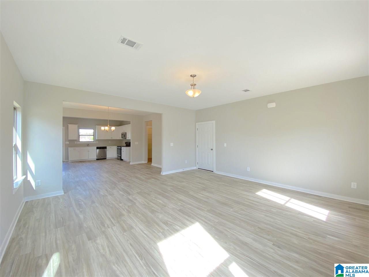 68 Granvil Way Weaver, AL 36277 - Photo 5 of 27