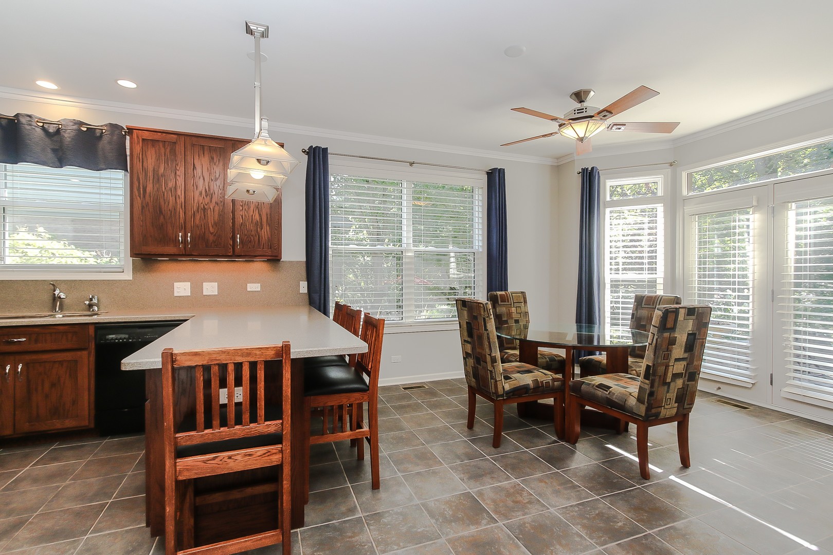 617 West Ruhl Road Palatine, IL 60074 - Photo 13 of 47 a dining room with furniture and window