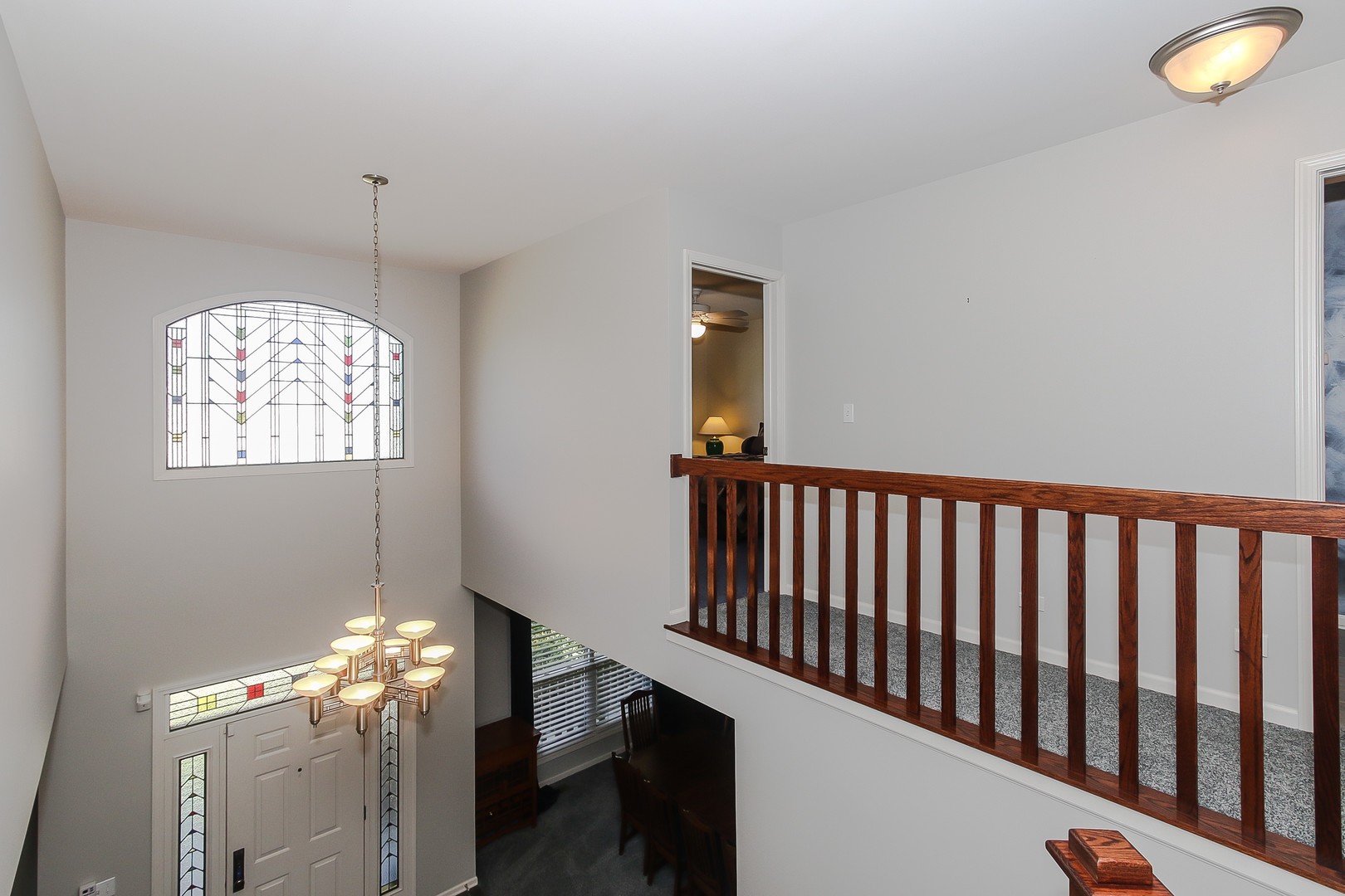 617 West Ruhl Road Palatine, IL 60074 - Photo 25 of 47 a view of a hallway with windows