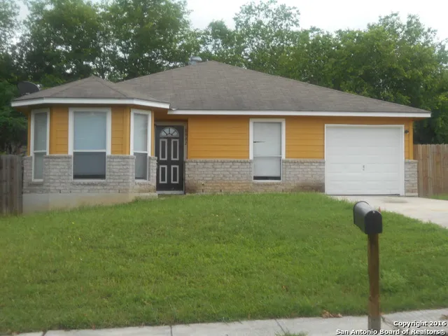 $1,800 | 8802 Slumber Lane, Converse, TX 78109