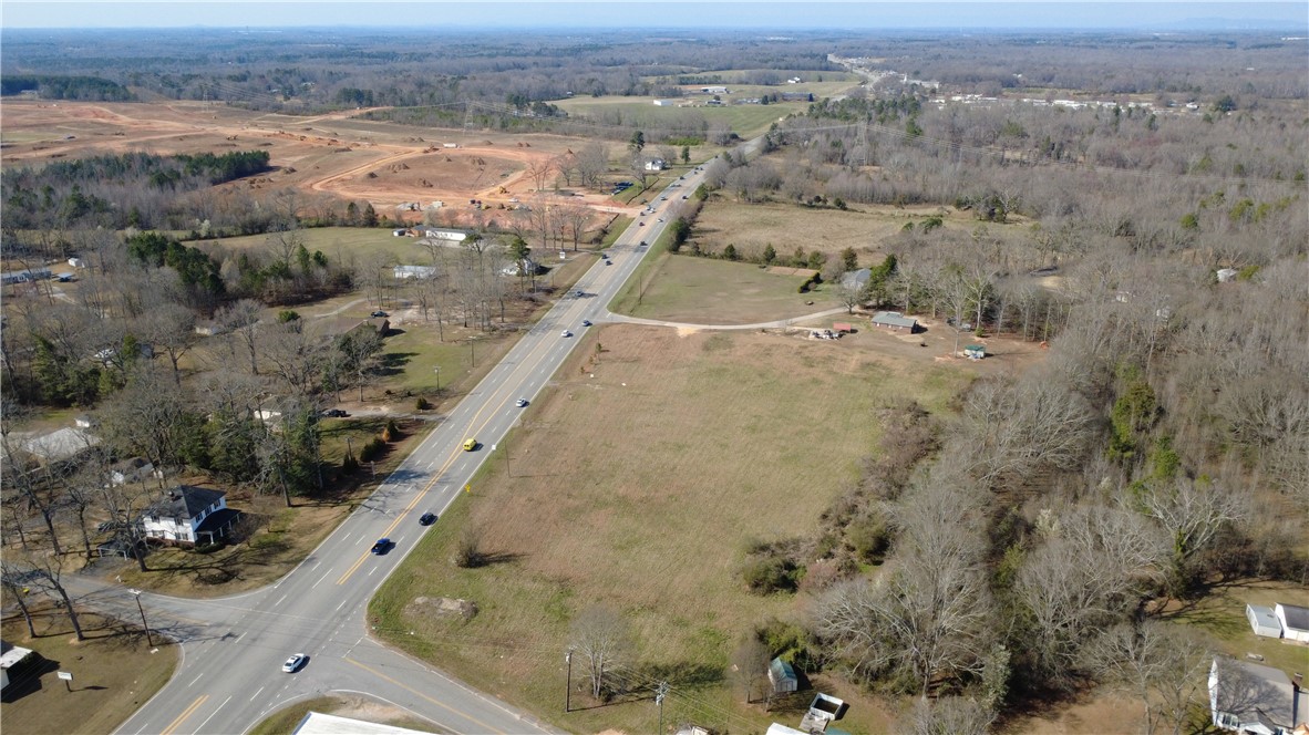 9005 Augusta Road Pelzer, SC 29669 - Photo 8 of 21