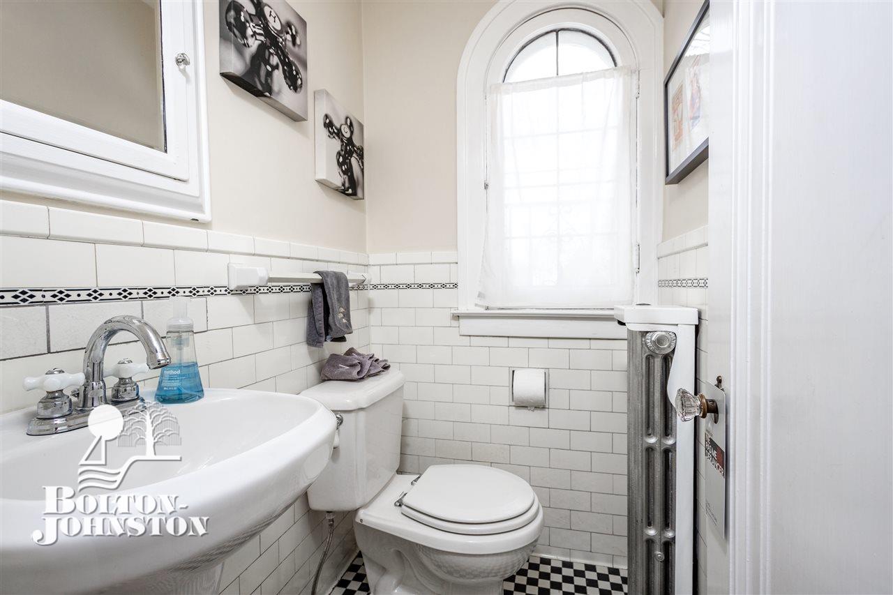 580-582 Neff Road Grosse Pointe, MI 48230 - Photo 49 of 68 1st Floor Full Bath
