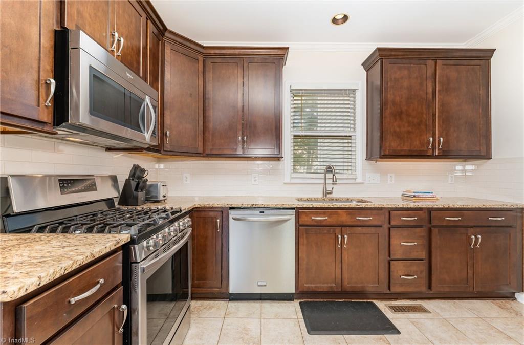 2001 Treyburn Lane High Point, NC 27265 - Photo 12 of 28