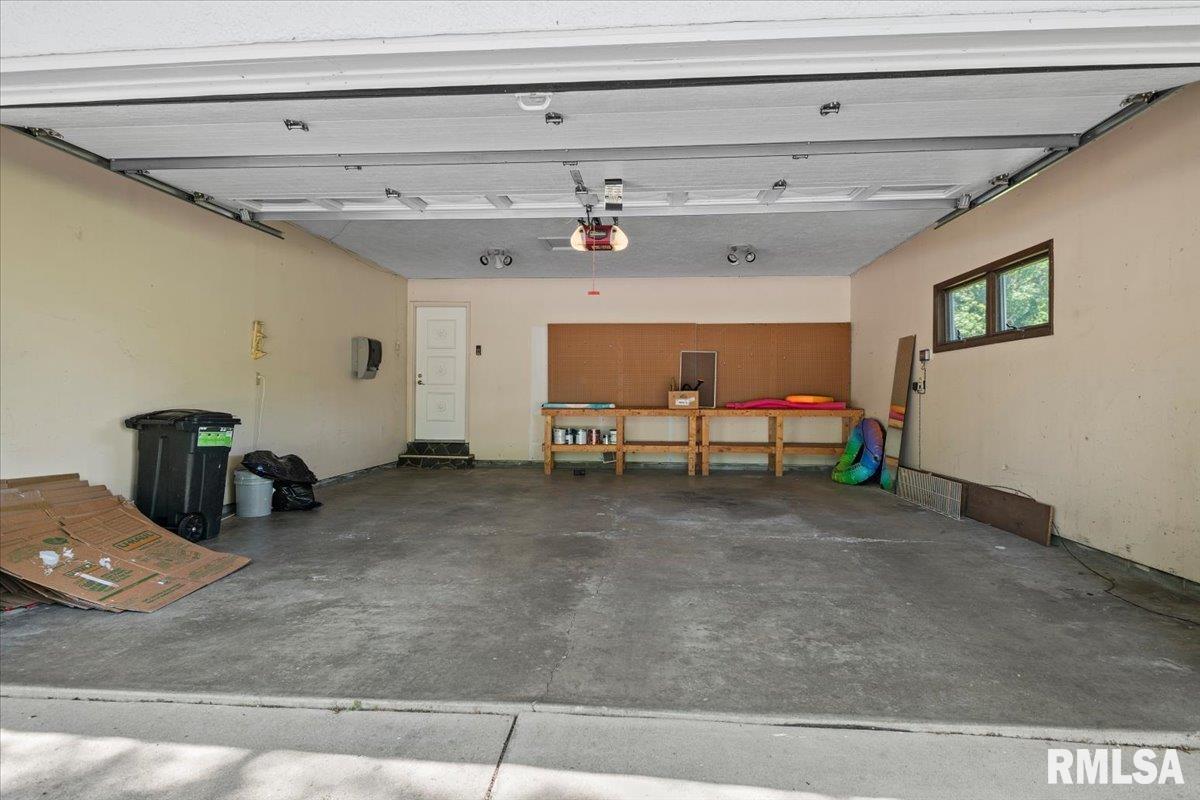 61 Sarah Avenue Springfield, IL 62703 - Photo 37 of 48 Gallery Image 37