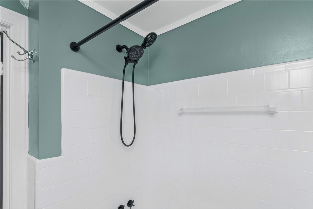 48 Buttonwoods Avenue Warwick, RI 02886 - Photo 12 of 31