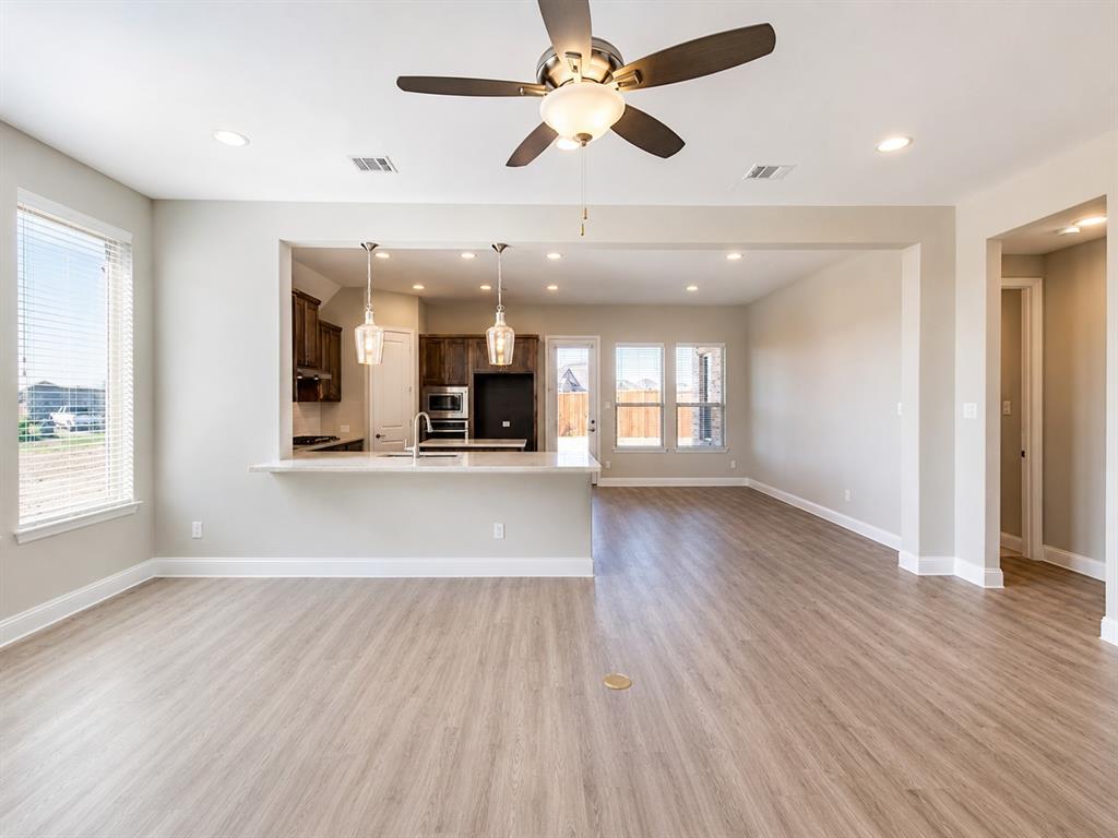 6209 Cupleaf Road Flower Mound, TX 76226 - Photo 9 of 29 Living room
