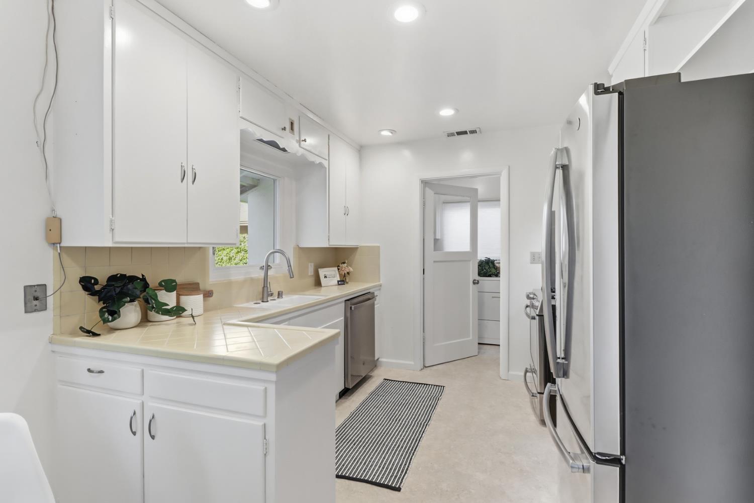 709 A Street Davis, CA 95616 - Photo 20 of 74