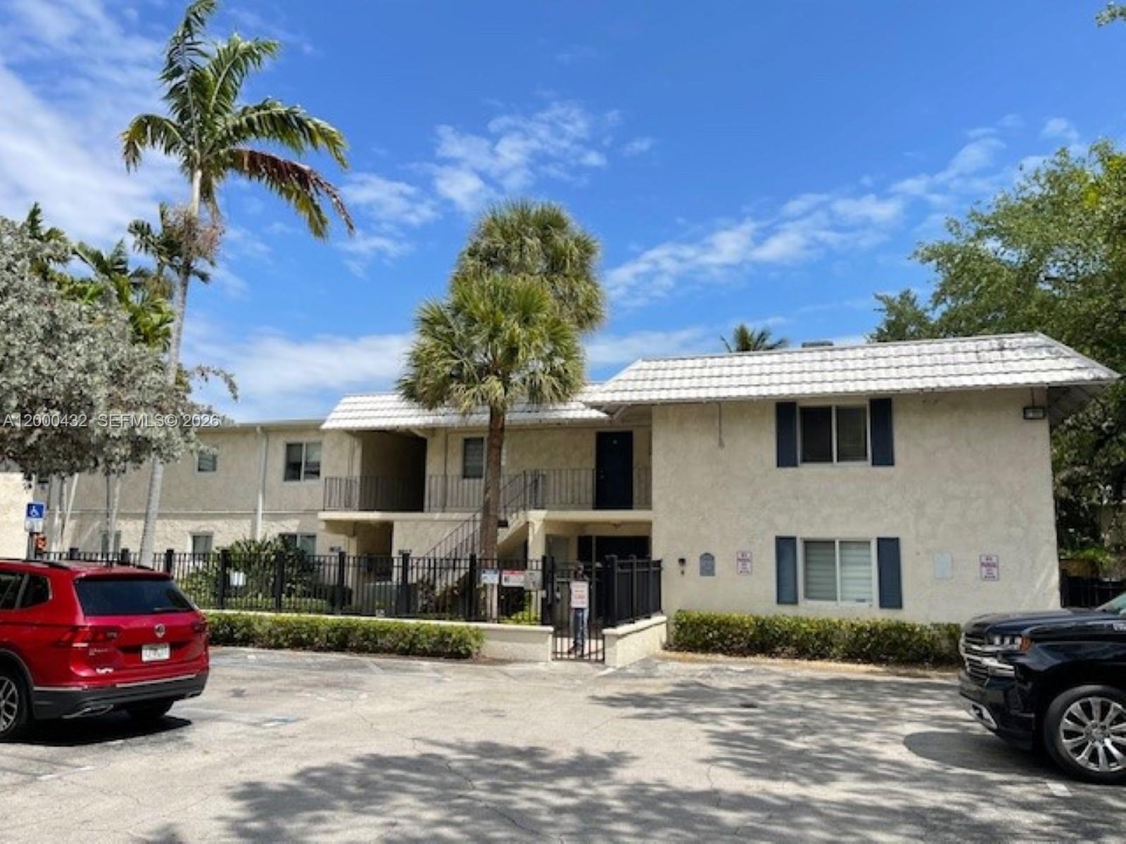 8601 Southwest 68th Court, Unit 4 Pinecrest, FL 33156 - Photo 1 of 30