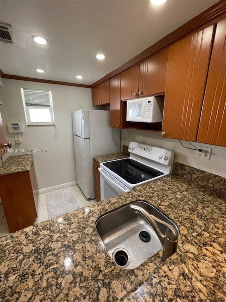 8601 Southwest 68th Court, Unit 4 Pinecrest, FL 33156 - Photo 16 of 30