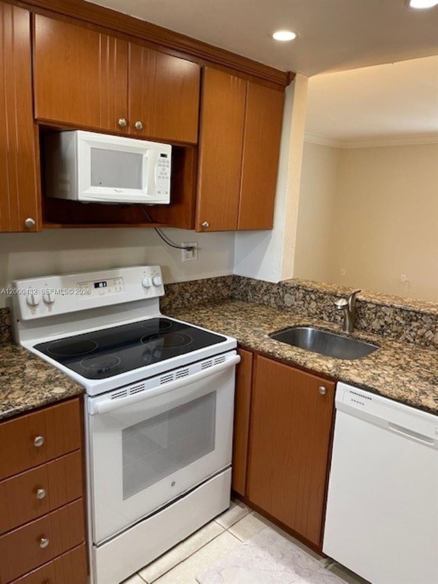 8601 Southwest 68th Court, Unit 4 Pinecrest, FL 33156 - Photo 20 of 30