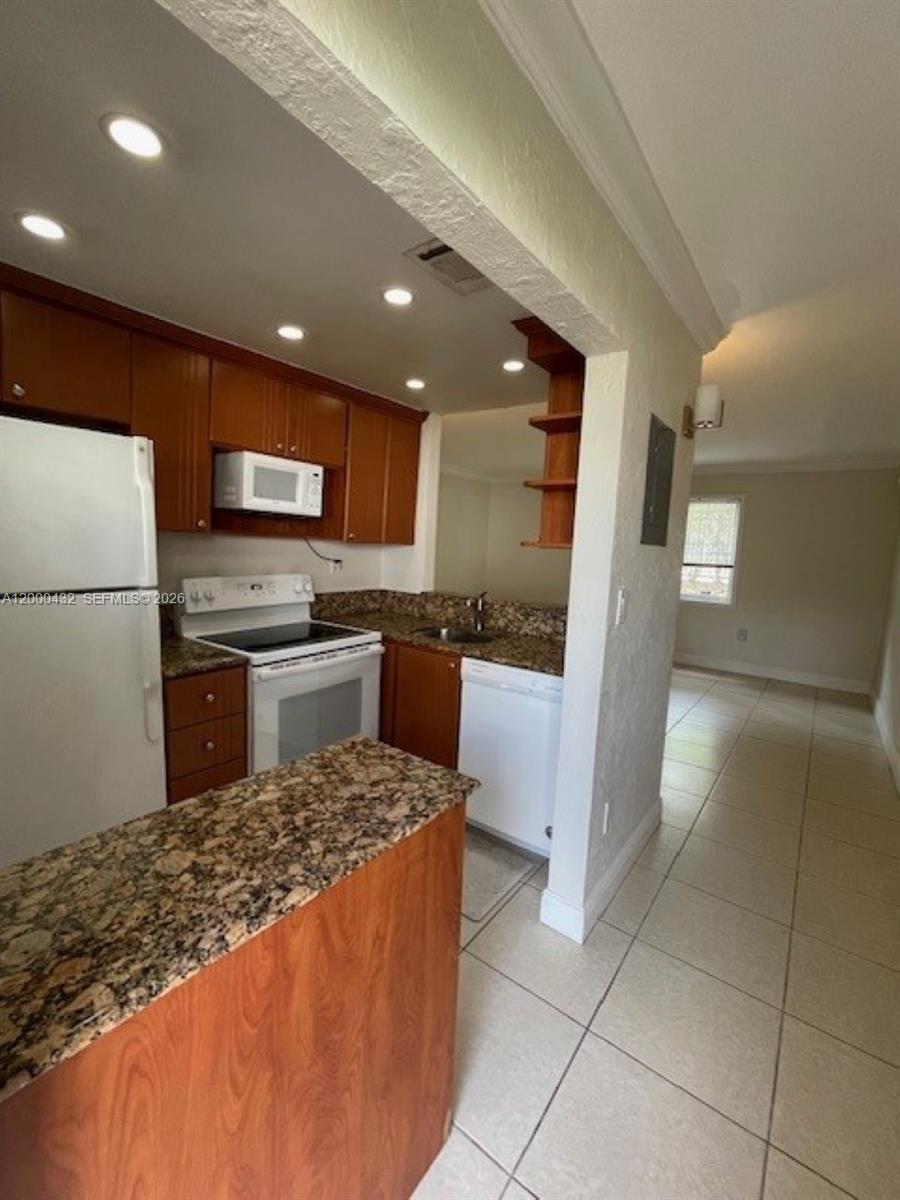 8601 Southwest 68th Court, Unit 4 Pinecrest, FL 33156 - Photo 2 of 30