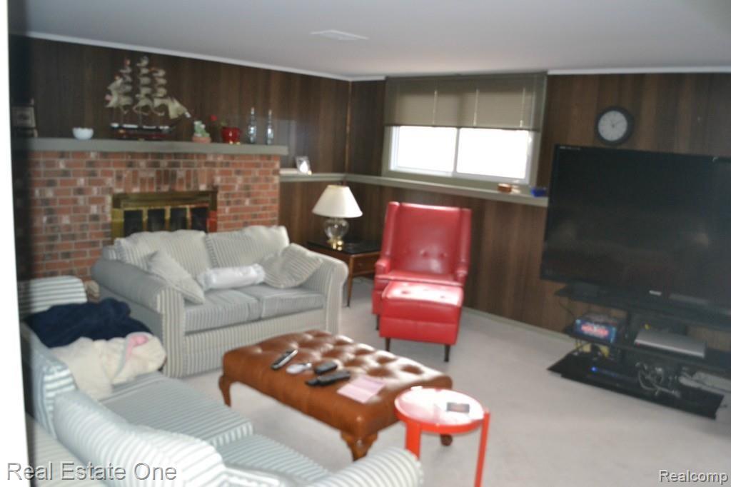 1423 Deerhurst Court Rochester Hills, MI 48307 - Photo 7 of 20
