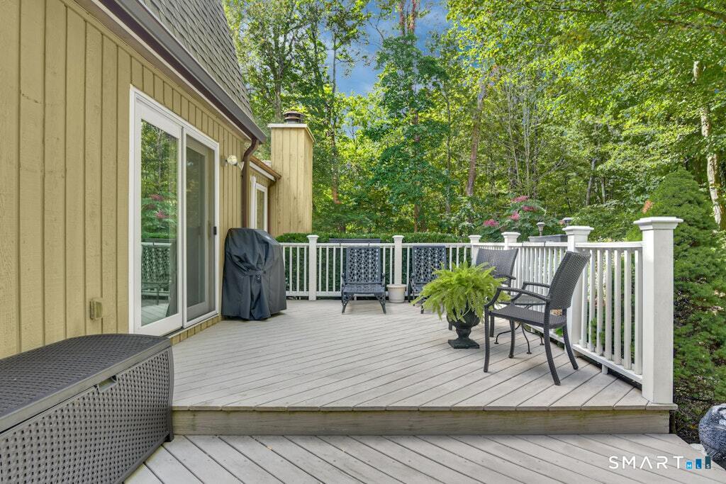 63 Lounsbury Road Ridgefield, CT 06877 - Photo 27 of 31