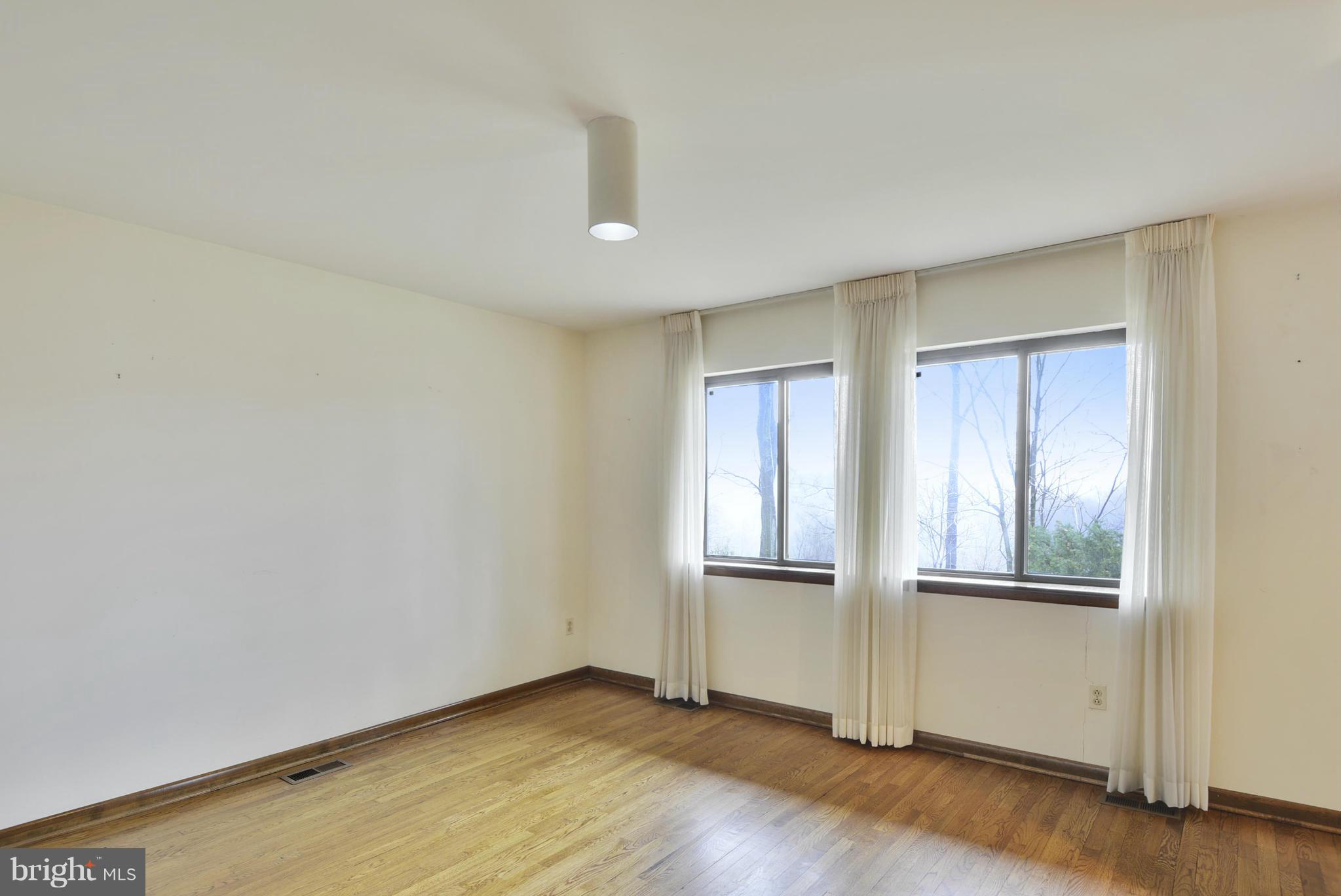 2817 Hillsdale Road Baltimore, MD 21207 - Photo 15 of 30 Dining Room