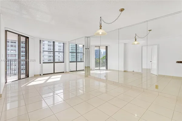 $2,750 | 1865 Brickell Avenue, Unit A805, Miami, FL 33129